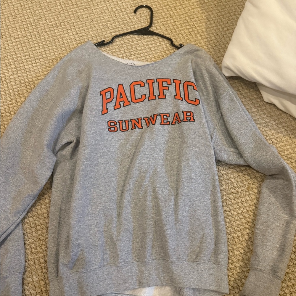 Pacsun sweatshirt size large cropped neck